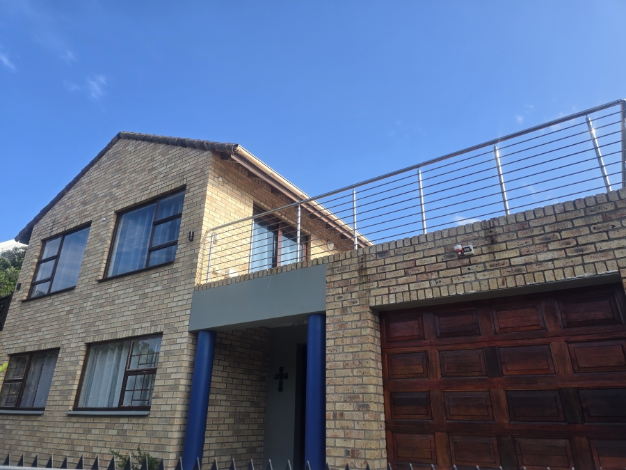 4 Bedroom Property for Sale in West Beach Eastern Cape
